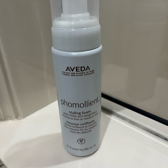 NEW Aveda phomollient styling foam - Picture 2 of 3